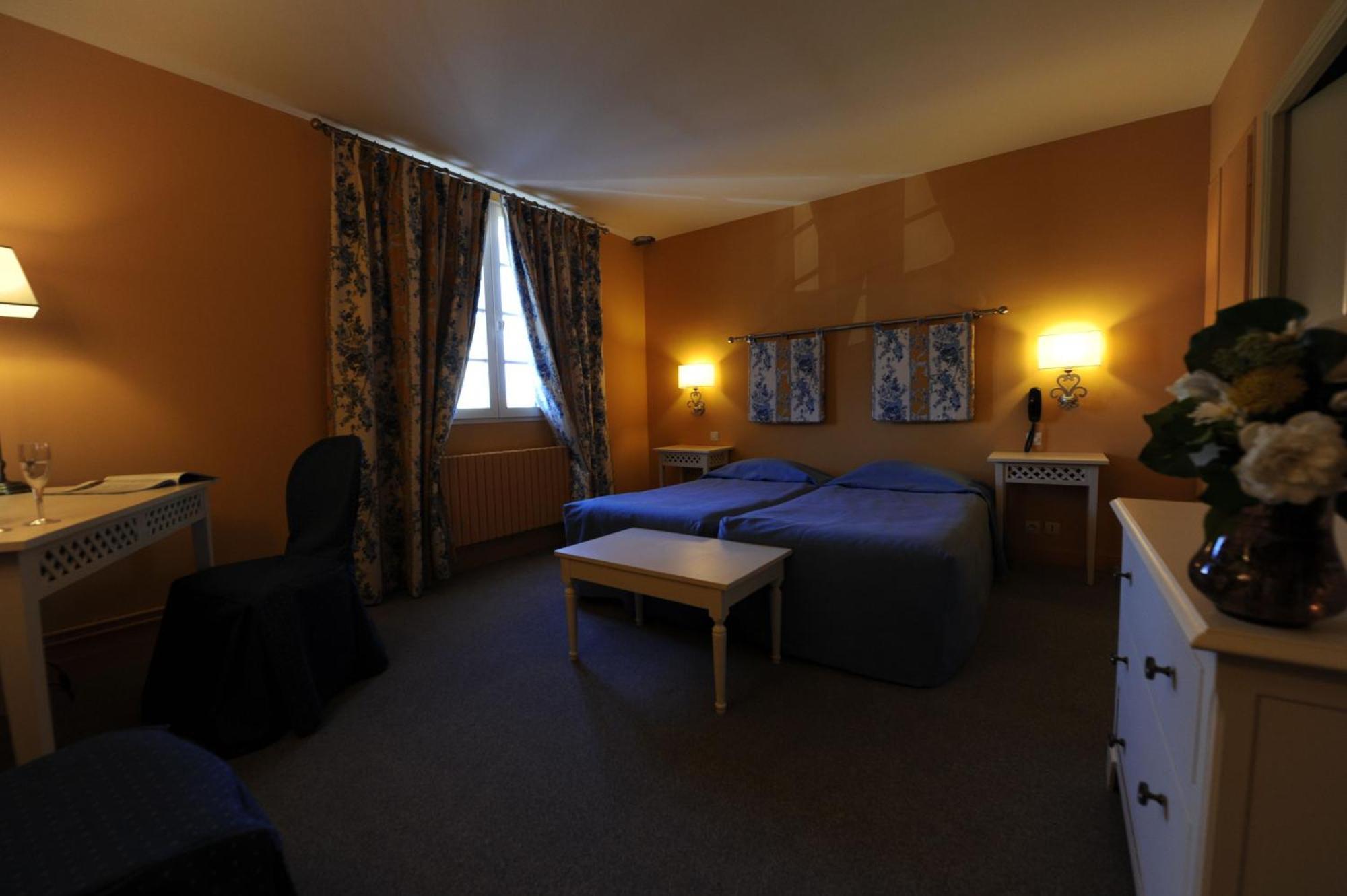 Hotel Spa Le Relais Du Bellay Montreuil-Bellay Exteriör bild