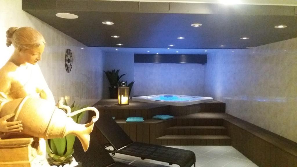 Hotel Spa Le Relais Du Bellay Montreuil-Bellay Exteriör bild