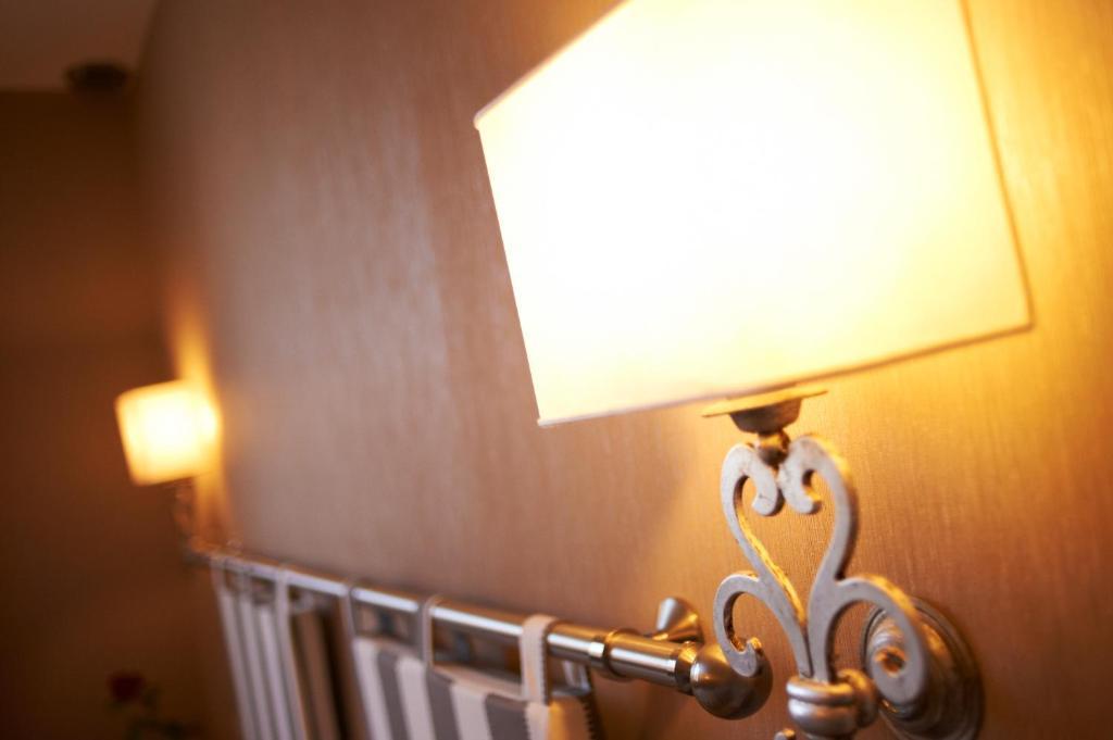 Hotel Spa Le Relais Du Bellay Montreuil-Bellay Exteriör bild